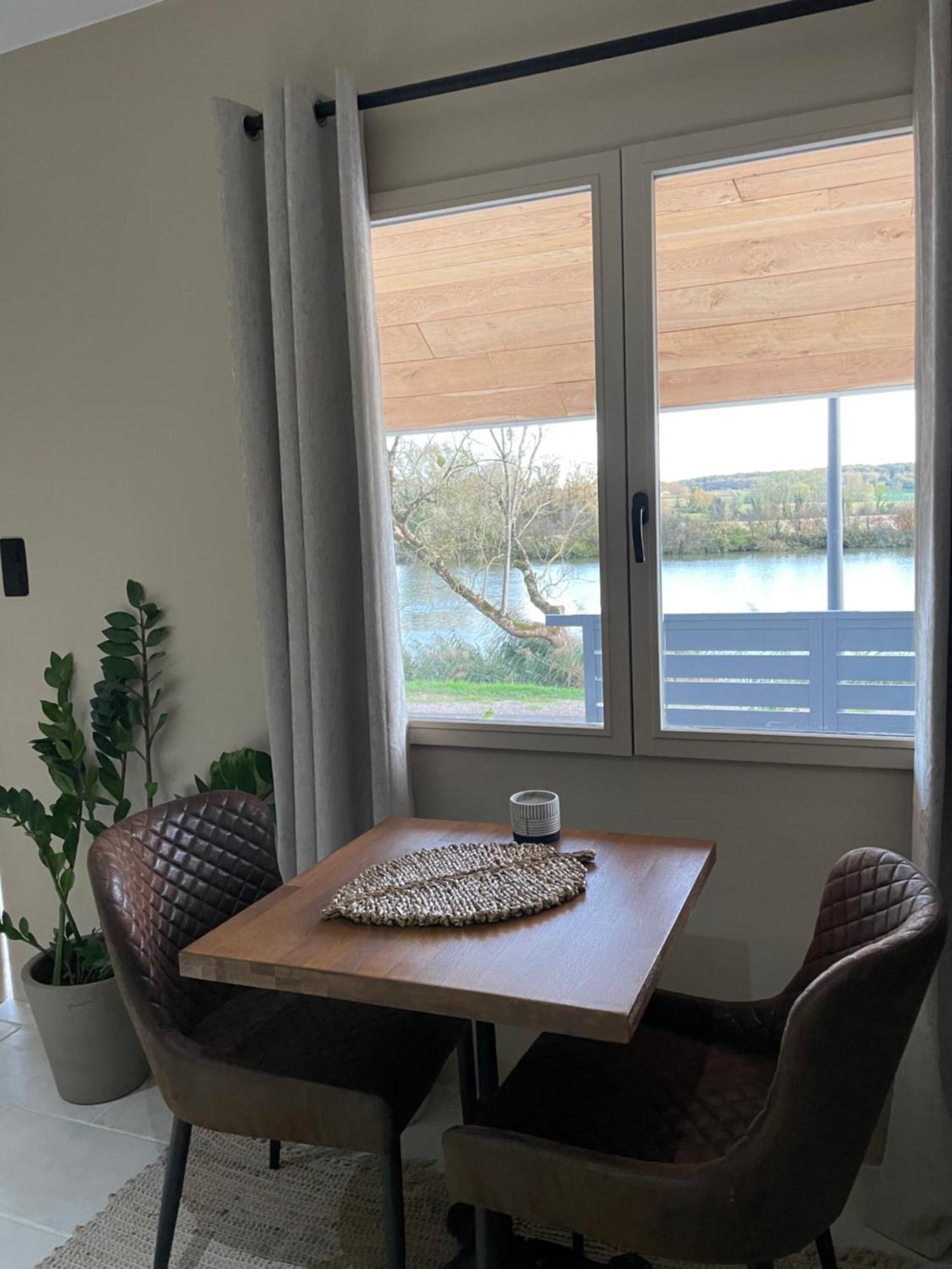 Maison Au Bord De L'Eau Les Roches 内农河畔罗什福尔 外观 照片